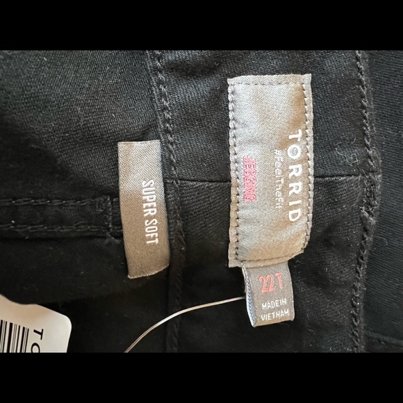 NWT Torrid Super Soft Skinny Jegging - Picture 5 of 5